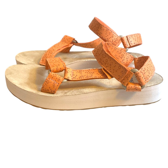TEVA Midform Universal Star Women Sandal Cantaloupe Sz 7 Adjustable Hiking - Picture 1 of 12